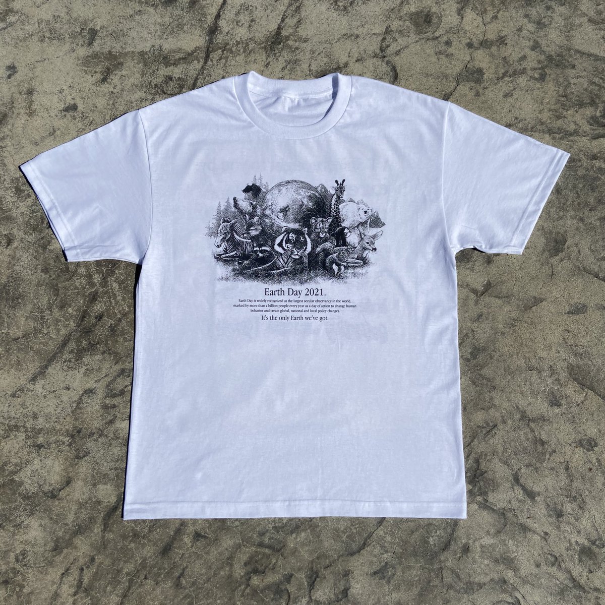 CxampionLA's tweet image. Each t-shirt sold will plant 3 trees. Team Trees is affiliated with the Arbor Day Foundation and has helped plant over 22 million tree&apos;s worldwide. 
 
$12 USD/ $16 CAD

DROP GOES LIVE APRIL 22 on 
earthdaytee.com 

@ 7:00 PM EST // 4:00 PM PST