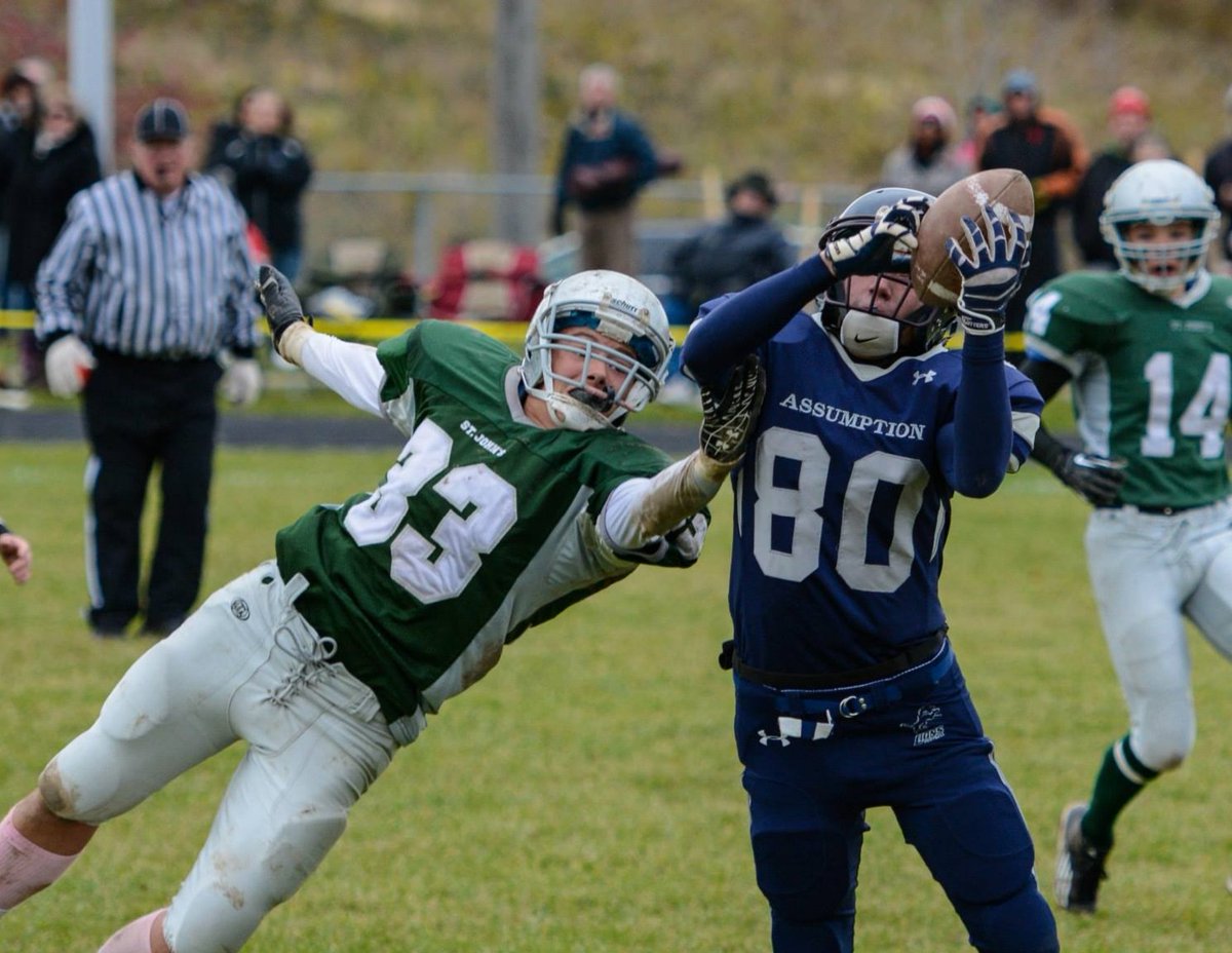 AcsBrantford's tweet photo. We call this...."Anatomy of a Championship TD Catch in 2013" by @Ray_Martino12 🖌🎨🖼🏈🦁💯👌
#lionpride #acsfootball #highschoolfootball #brantfordfootball #rememberourpast #2013memories #anatomyofacatch #championshipgame
#tdcatch #bcssaa @assumptionlion @bhncdsb https://t.co/GgCZQ7kTlC