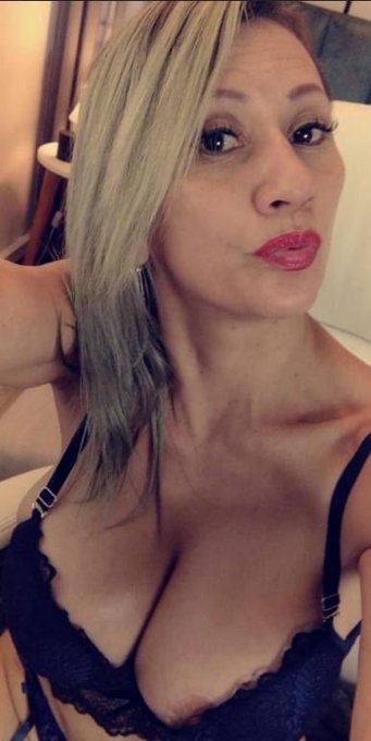 Buenas noches Amores💋💕 https://t.co/Pb8wo5LSC2