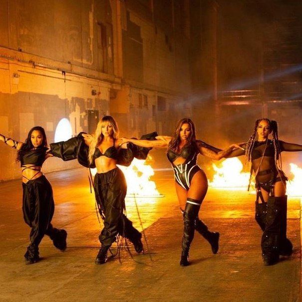 Leigh-anne pinnock. Little mix sweet melody. Melody sweet фото вк. Melody music. Sweet melody.