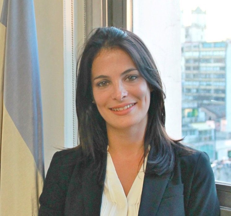 ocampomartinBA's tweet photo. Quiero felicitar a la primera mujer @marielacoletta quien presidirá la @UCRCapital y a quien tengo el honor de acompañar como Vice Presidente 1.
Mis saludos y felicitaciones a cada una de las personas que integrarán este nuevo ciclo en el Comité Capital. https://t.co/g9vUe1jJdf