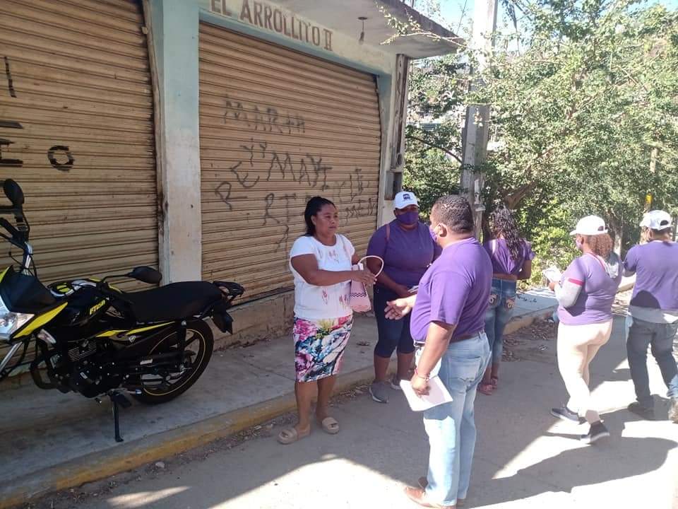 PESGRO_OFI's tweet photo. El #DistritoLocal5 estará dignamente representado por Yobani Avila Herrera quien diariamente recorre las calles y colonias de este distrito para conocer las necesidades que lo aquejan y poder establecer soluciones reales que ayuden a mejorar sus condiciones de vida.
#4DE4PES ✔️ https://t.co/3HTlxwDnhZ