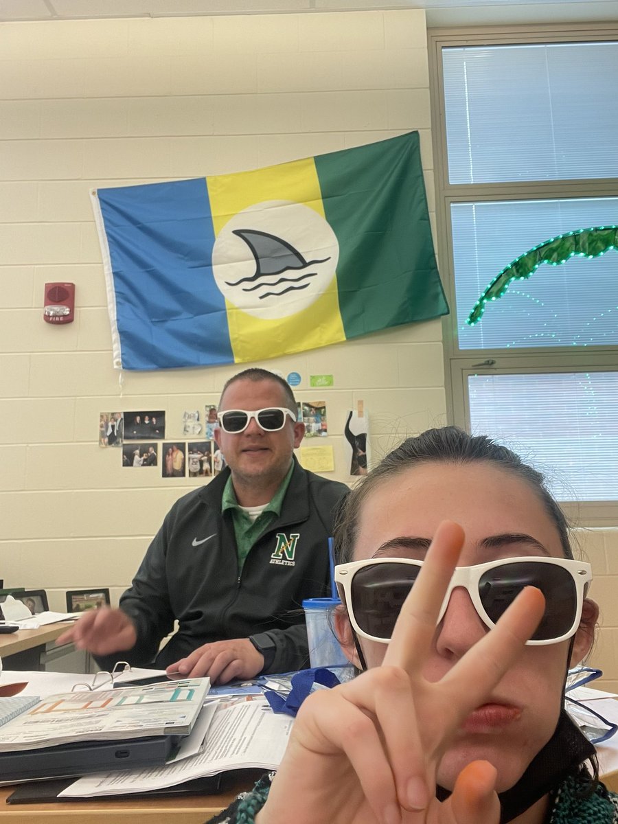 NORTHMONTDECA's tweet photo. What is DECA ICDC without selfies with sunglasses!!! A little relaxation and fun today after Emma and Allison did their role plays!!! #DECAICDC #Fun #VectorlovesDECA https://t.co/d6QP4TcyDD