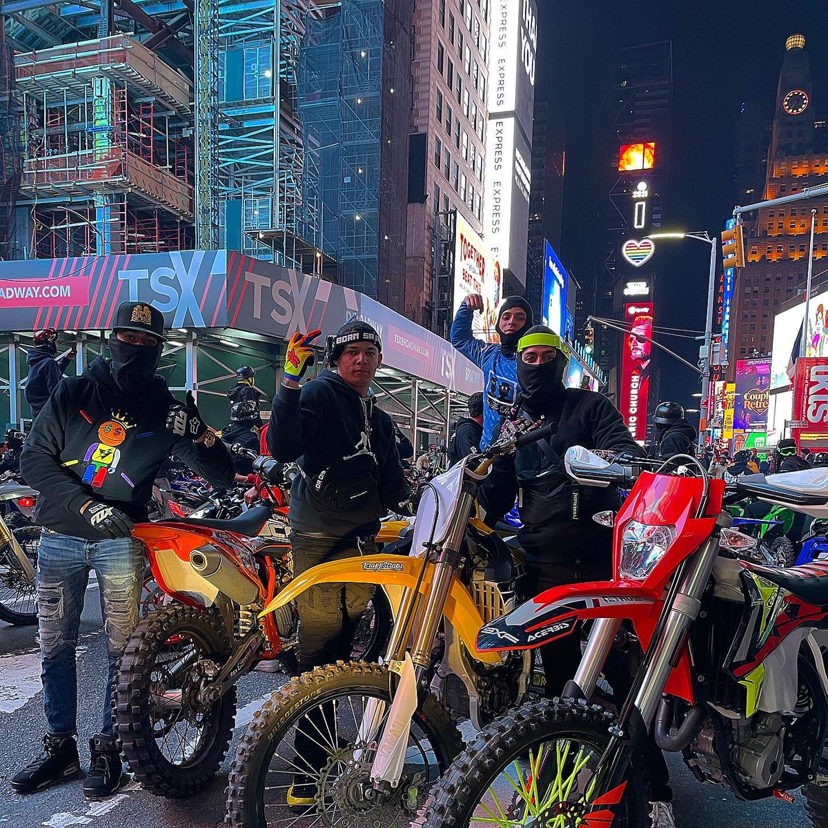 Ayer apies y hoy en motora🔥🤩🗽🏙 #TimeSquare #NewYorkCity