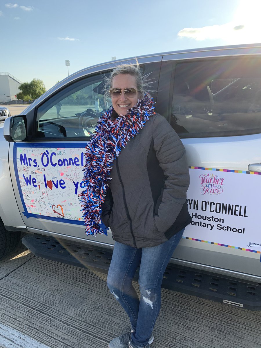 SamHouston1982's tweet image. It was so fun celebrating our Teacher of the Year, Mrs. O’Connell along with all of the Denton ISD Teachers of the Year tonight at the DISD Teacher of the Year Parade!