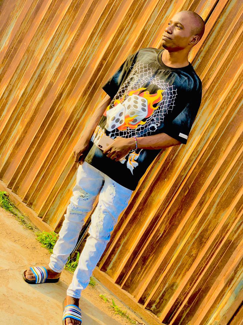 OGwalker8's tweet image. This young man out here chasing dream I hope you see that clearly ☹️