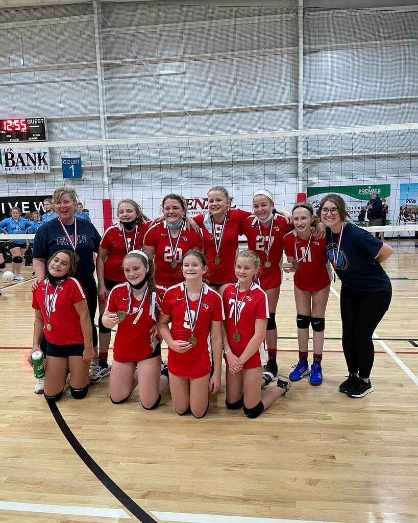 EliteVbcStl's tweet photo. Congratulations to our 12U Navy team!!!  They finished 3rd in the Gateway League and finished first the Copper division at Regionals!!  #ElitePride https://t.co/rKyDgKIcir