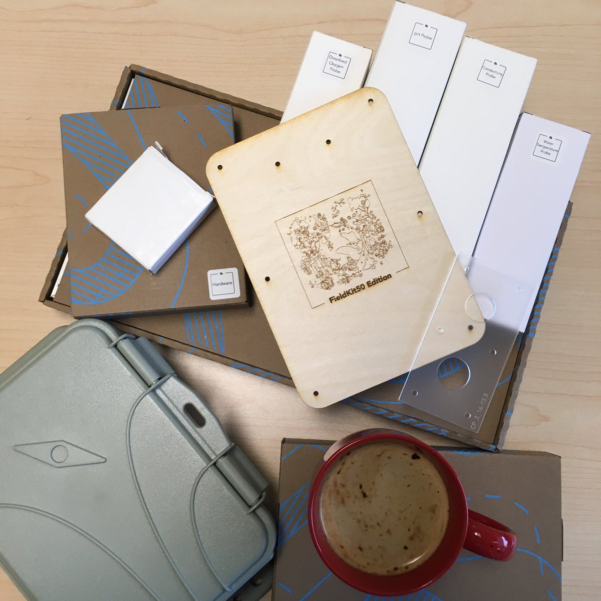 cdwells's tweet photo. FieldKit Water: Some assembly required, but it looks really straightforward.
Here are a few photos of what’s in the kit. I’ll post some photos of the assembly process.
Gratitude to the @FieldKitOrg team for all their hard work! #conservationtech #fieldkit50 #natgeocertified https://t.co/fSe1GQIDPG