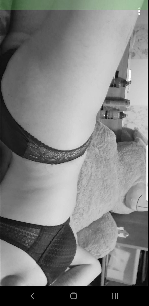 AnonymNude's tweet photo. N'hésitez pas à ajouter mon nouveau compte snap : tradeanonymnude 
#nude #boobs #naked #girl #ass #nue https://t.co/ndJRlZT90P