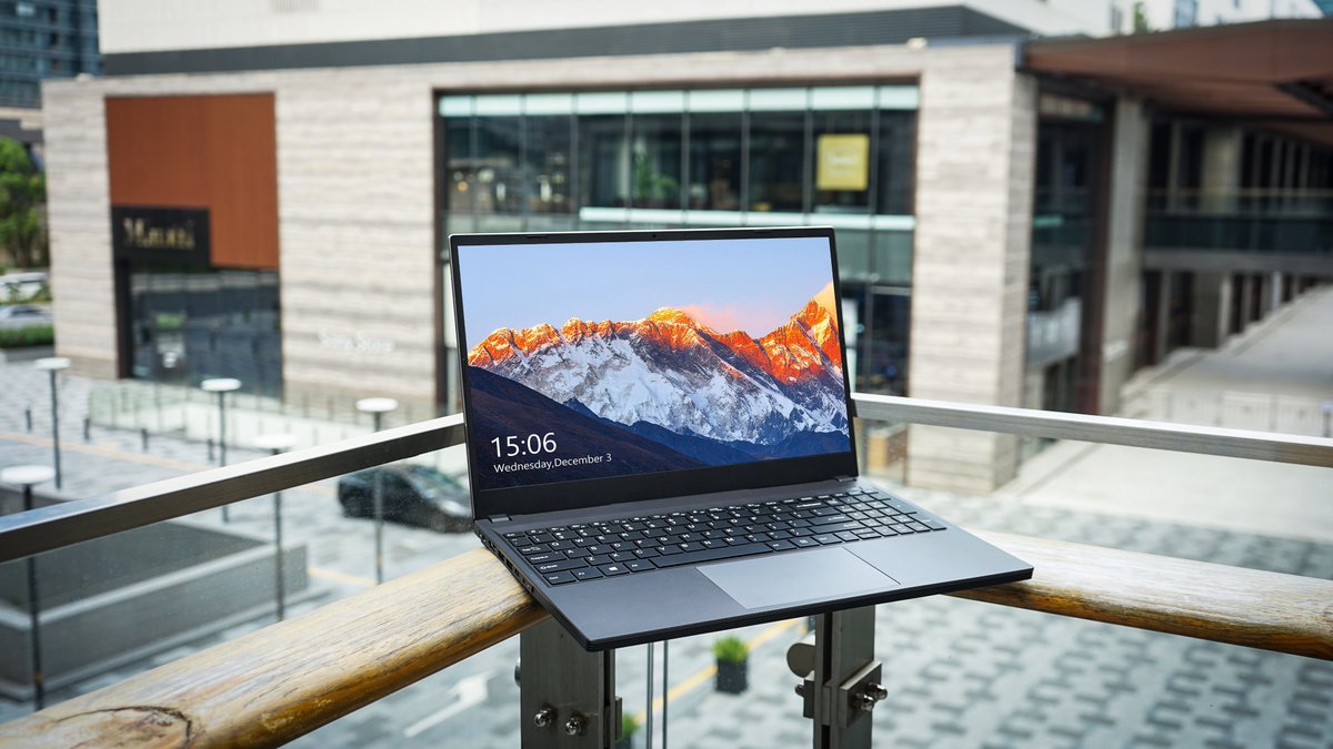 chuwidotcom's tweet photo. 💪Step up your productivity with powerful #corebookxe featuring discrete Intel iris Xe Max graphics and intel i5 10210U processor right now.
The best deal of this year! Don't let it slip away! 😍😍😍https://t.co/XpDxy2t3aT
#corebookxe #chuwilaptop #irisxemaxgraphics https://t.co/gRs62O1n2K