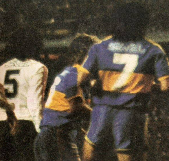 TopJrs's tweet photo. Tamp mostró publicidad en el part anterior vs #DepEspañol en #Huracán (0-1), como puede dar fe el amigo @VMarchesini6. Al part siguiente vs #River (1-0 gol de #Cuciuffo) estrenó la FIAT/SEVEL. Saludos! https://t.co/Z09urkxjfz