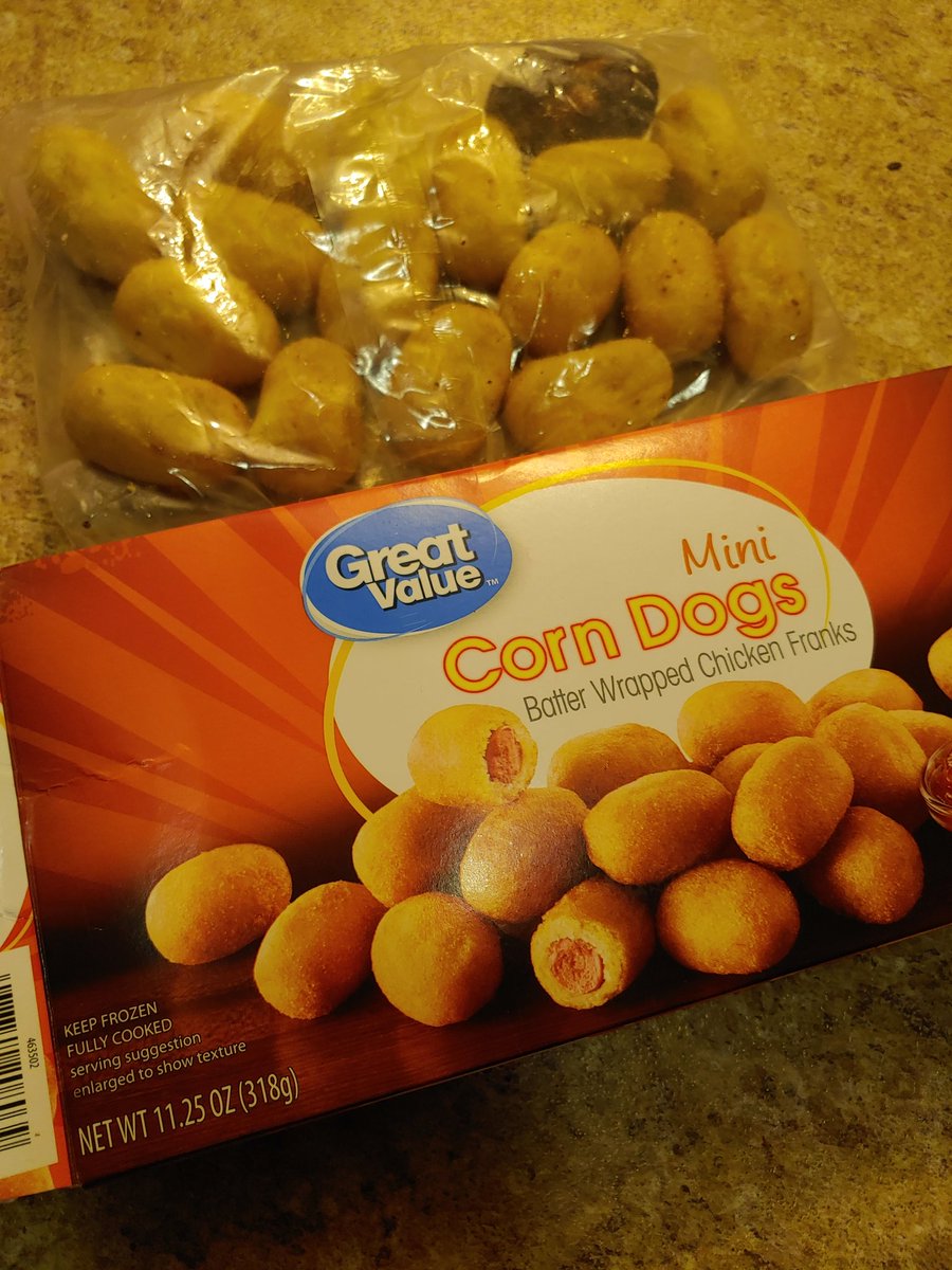 Sw33tSun89's tweet photo. @Walmart opened my mini corn dogs today and one was burnt....the fuck? https://t.co/AyCC5YujtJ