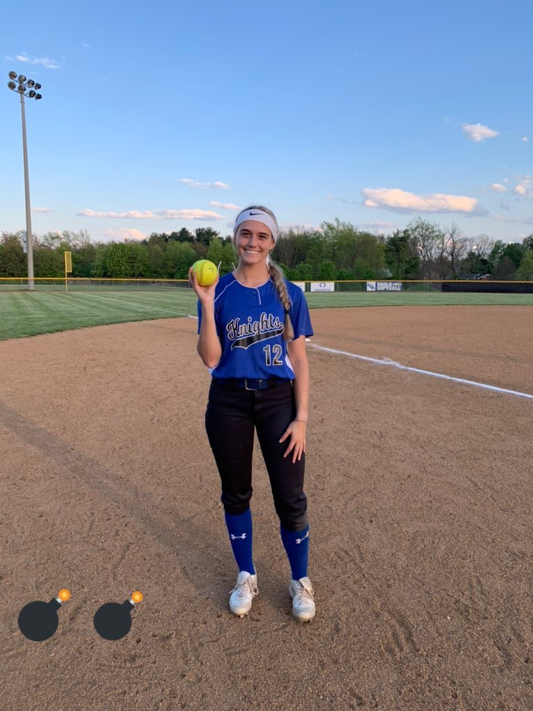 LCHS 🥎 wins 4th straight district game tonight!!!

@abbyhammond23 pitched a 1 hit shutout, while <a href="/EllaEmmert/">Ella Emmert</a> went 3 for 3 with a walk and 💣!!!

Other great stats:
<a href="/_hannahcarlisle/">hannah carlisle</a> 3-3, 3 RBIs
Raleigh Winton 1-1, double 
<a href="/regan_4273/">regan</a> 1-2, 2 RBIs
Ava Emmert 2-3, 1 RBI
#GoKnights