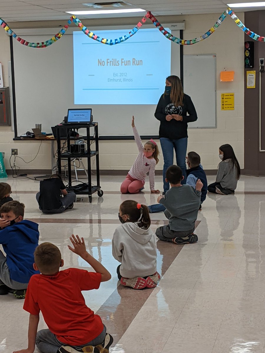 Mrs.Morrow came in to show our third graders how they can influence change in the community just like No Thrills Fun Run! <a href="/LincolnD205/">Lincoln Elementary</a>