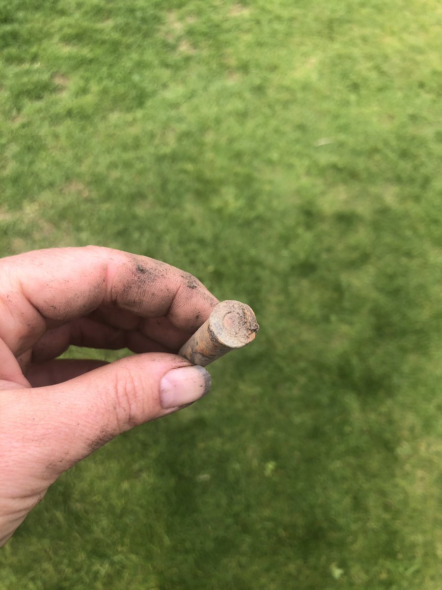 BouvyJulia's tweet photo. Unexpected find in the garden! I guess a #relic of #WW2 defence system on #Blackfordhill. #edinhelp how do i dispose of it? #whichbin . I am guessing is it a live round? I am no gun expert. https://t.co/hLzPOnyd4s