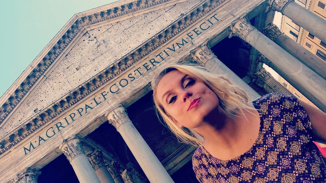 Pikachuche's tweet photo. Feliz 2774 cumpleaños Roma!!

Muero de ganas por volver...

#roma #oculo #panteon #viejosviajes https://t.co/y7lbxpHBQz
