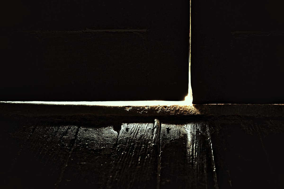 cephalopress's tweet photo. https://t.co/VIggAKbwxl
Like a boy gone to war
Who comes back a man –
Something dead inside me,
Standing stoic in the sunlight
And trying not to blink.
#poetry #inksac https://t.co/jKyGlAzE5x