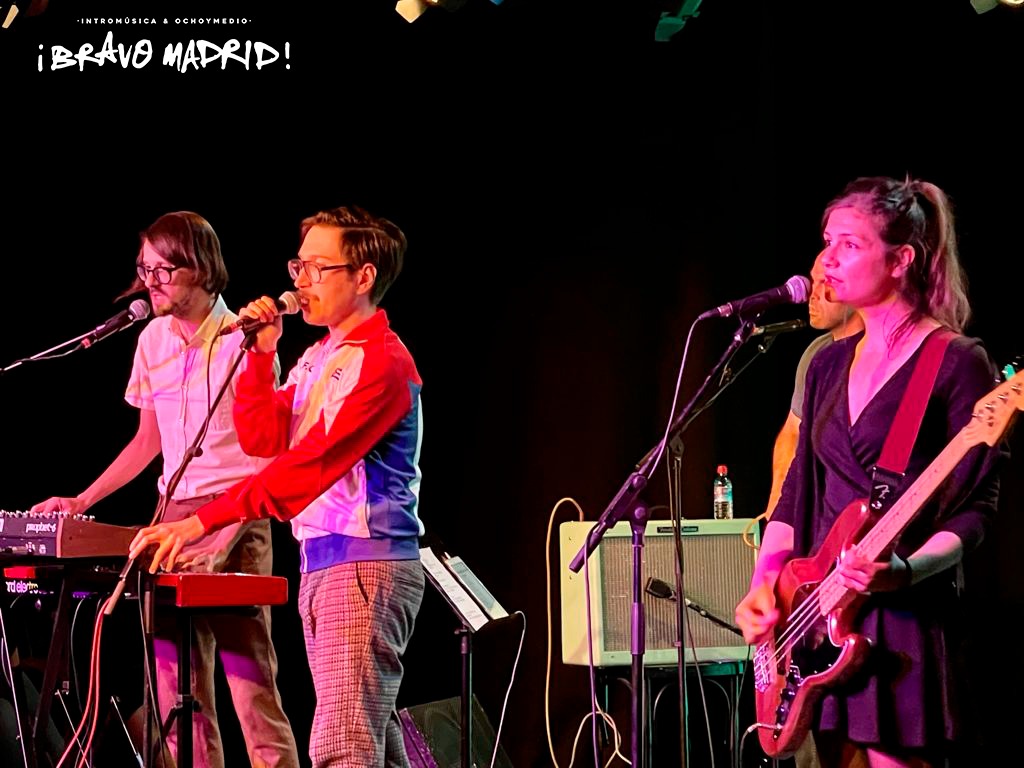 Aquí las fotos del gran concierto que dieron <a href="/RusosBlancos/">Rusos Blancos</a> en el Nuevo Teatro Alcalá en nuestro ciclo #BravoMadrid 🎸🔥

Tras más de un año sin pisar los escenarios, la banda volvió en forma logrando un SOLD OUT en un concierto vibrante! 🌟