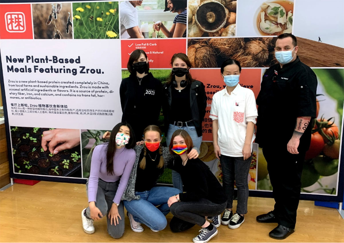 Adding more sustainable food in the cafeteria is among a number of fresh initiatives at ISB as the school is celebrating Earth Week. #learnisb #EarthDay2021  #sustainability

ow.ly/bJJd50EtOx1