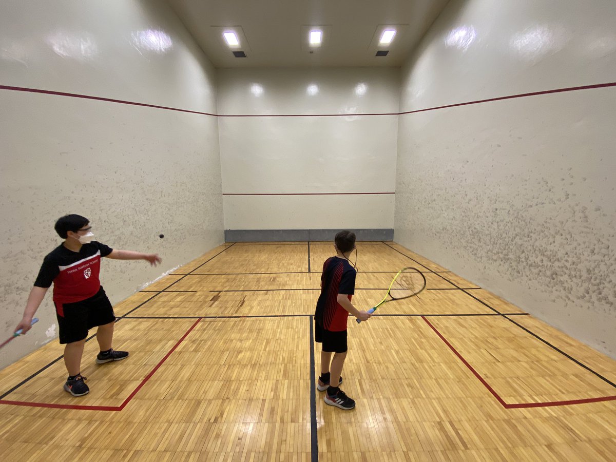 RobElliottPE's tweet image. Squash has been a passion of mine since I was in middle school. I’m loving that for the first time I’m able to teach the next generation of squash players here at @SFS1912 #sfs1912