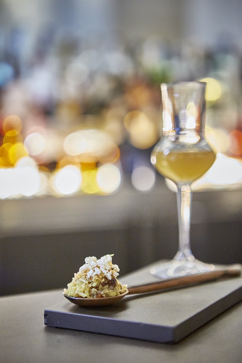 Restaurantes iberoamericanos en #Gastrofestival:
Menú degustación mestizaje en <a href="/QuimbayaRest/">QUIMBAYA by Edwin Rodríguez</a> by Edwin Rodriguez
ℹ️gastrofestivalmadrid.com/tipos_activida…
~~~~~
🔴Gastrofestival Madrid 2021
📅Del 17 de abril al 2 de mayo
🍽️MADRID PARA COMÉRSELO
~~~~~
Fotos: Javier Peñas / Gastrofestival