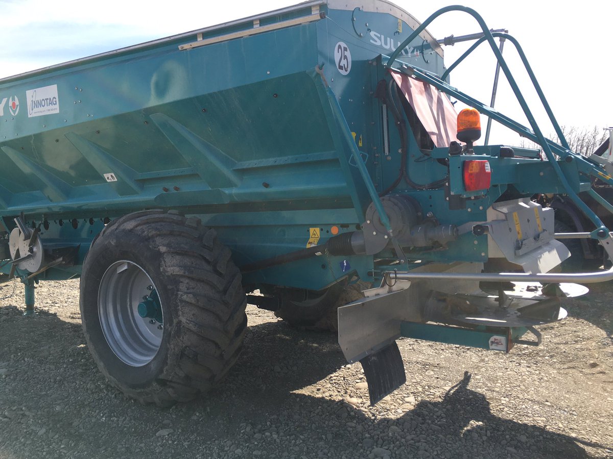 leswillms's tweet photo. BioSul blades on the spreader and started hauling BioSul out of FSJ. Cheapest Sulphur on the market, great for soil health ( no salt) and get AMS out of the drill. 70% Elemental Sulphur / 30% compost. https://t.co/lQwP6qcQYw