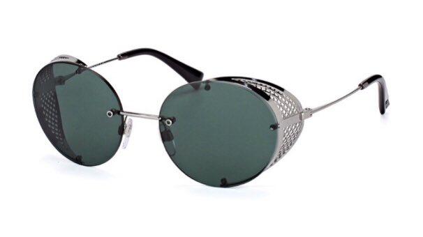 クロウリーの眼鏡(サングラス)について 現在(画像1枚目)の眼鏡は