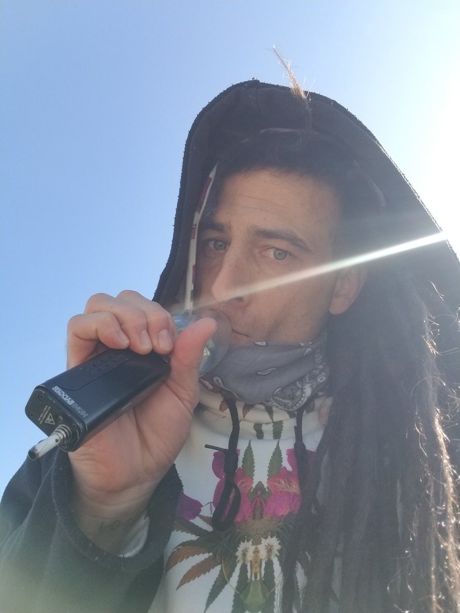 FOESAD5150's tweet photo. #viral #BotanicalMandala #art #AOP #sweatshirt available in our #etsyshop on @Etsy #etsy @ #FOESAD5150
#1620
#happy #420 frm #dolorespark #sanfrancisco #sf #thecity #art #sesh @NectarCollectCO #nectarcollector #hunibadger #electronic #verticaldabrig #dabs #dabsallday https://t.co/DjOaGHeCGj