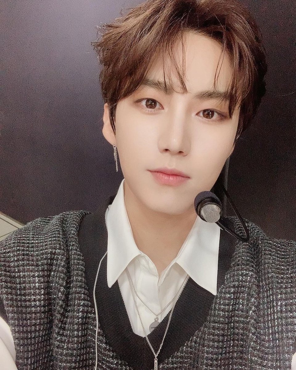 JNSJLOOK's tweet photo. https://t.co/5V9p2Gudp5