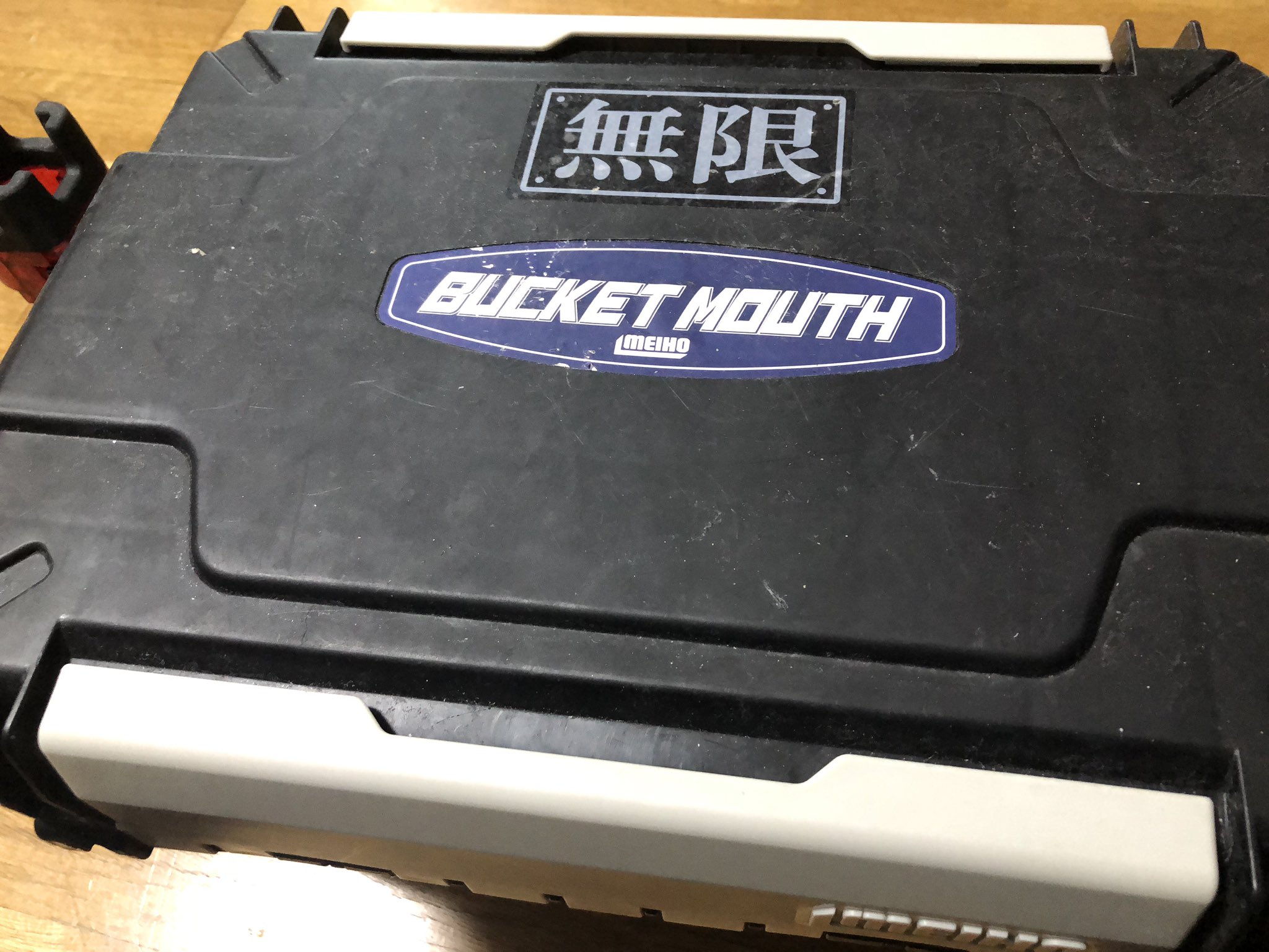 三土手 大介 タチウオ専用のタックルボックスがどんどん重くなって行く 測ったら16 7キロあった ジグ何本入ってるんだ 笑 という事で明日もタチウオ行きます 高橋スタッフはオシアコンクエストct0hgの新リールデビューです T Co