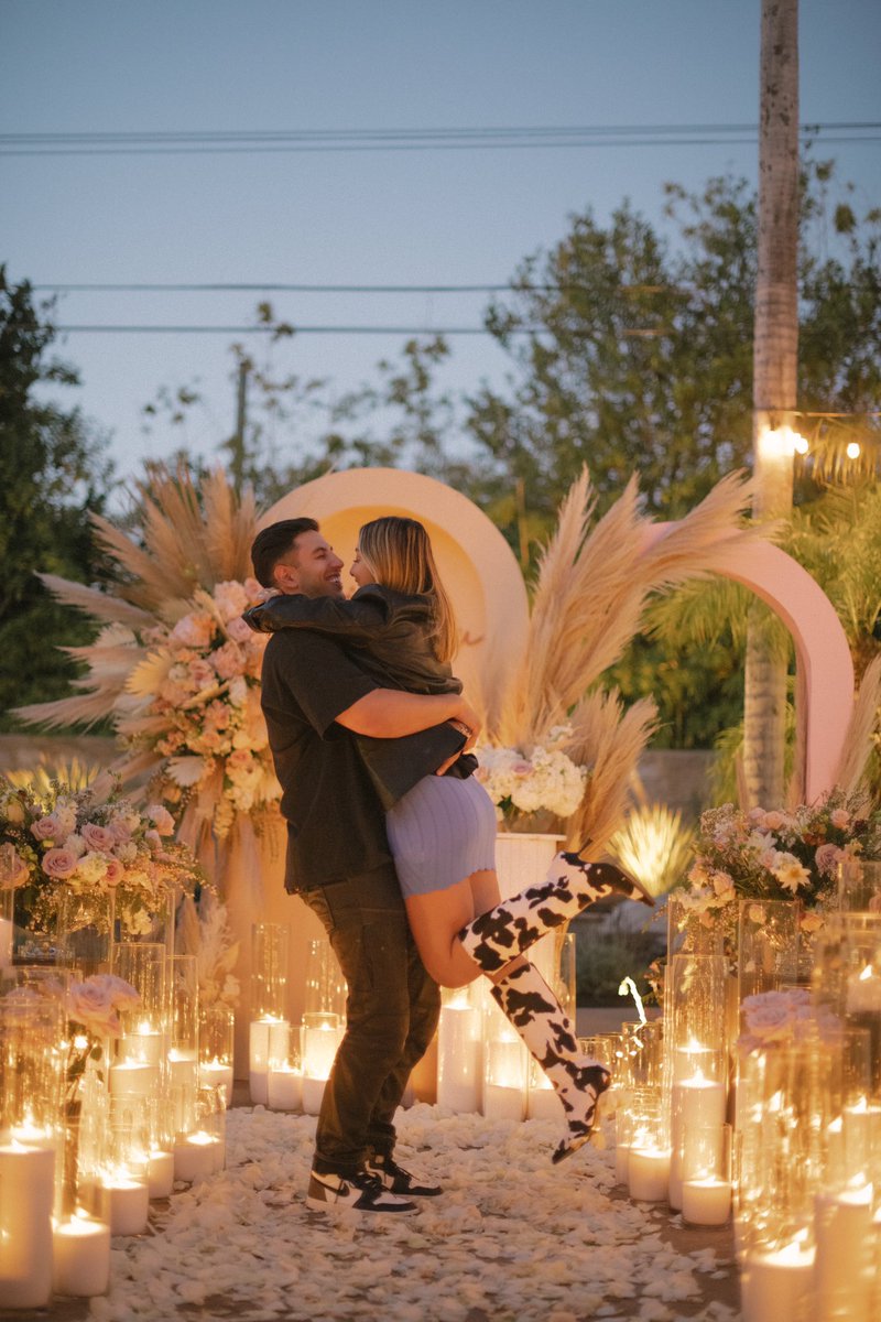 erkagonzalez's tweet photo. 🤍🤍🤍🤍🤍 #engaged https://t.co/XltsRcZk74