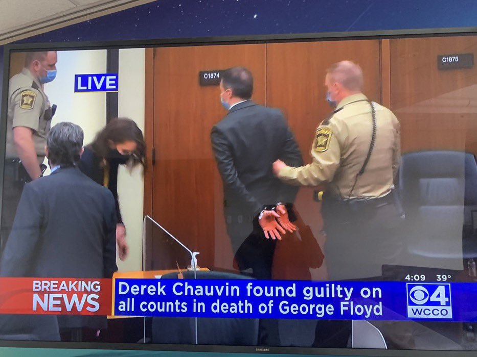 How it started                How it ended 

Accountability ✊🏿
#GeorgeFloydTrial
#ChauvinIsGuilty