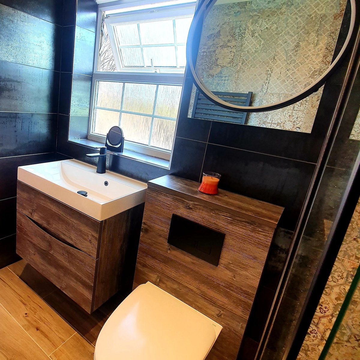 Bathroom conversion this week in Doncaster completed by Rooban &amp; Dale <a href="/HagueHeating/">D Hague Plumbing & Heating services</a>
The customer decided to have <a href="/crswtr/">Crosswater London</a> products throughout &amp; they havnt been disappointed 
What an unbelievable transformation 
All tiles supplied by <a href="/nickfirthtiles/">Nick Firth Tiles</a>