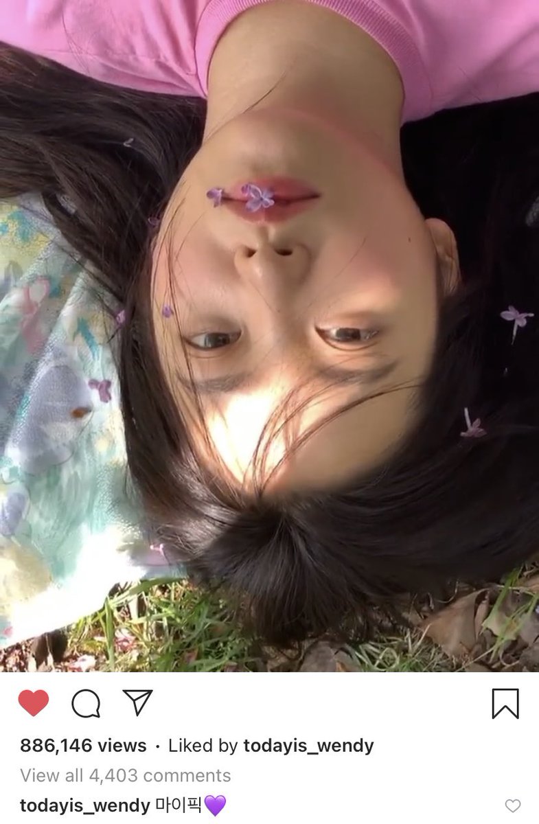 ทูเดย์อิสเวนดี้คอมเมนต์ IG เมมเบอร์

ไฮซึลกิ: 'ช้อปปี้ ช้อปปี้ มาย ช้อปปี้ช้อปปี้ช้อปปี้ช้อปปี้ 💛'
แอมยัวร์จอย: 'หน้าจะหายไปอยู่แล้วค่ะคุณจอย 🤭💚' (หน้าเล็ก)
เยริมีส์: 'my pick💜'

(y0ngk0ng) #WENDY #RedVelvet <a href="/RVsmtown/">Red Velvet</a>