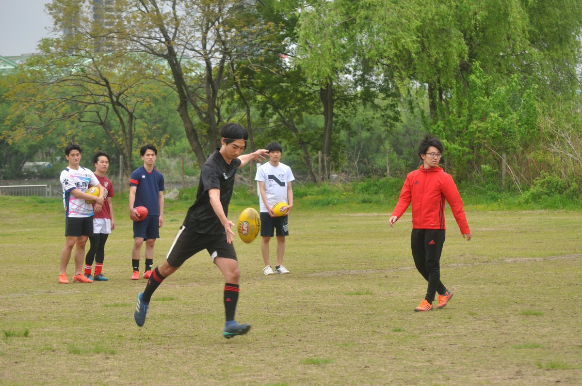 Japan_AFL's tweet photo. 4月17日(土)に2021年の初トレーニングを開催しました！🔥

緊急事態宣言の期間中は各クラブチームも練習できなかったため、今回はキックを中心に基本スキルの練習メニューとなりました🦵

#afl #afljapan #samurais
#オーストラリアンフットボール #日本代表 https://t.co/HiL0pVhkB8