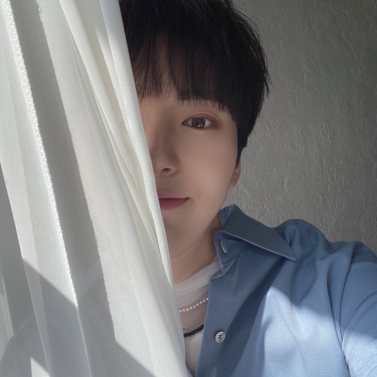 OmegaX_members's tweet photo. [#OX]

날씨 완전 여름방학 날씨네요 ㅎㅎ🌈
오늘 하루도 파이팅!!>^<

#OMEGA_X #오메가엑스 #KEVIN https://t.co/Z6F1ZlELim