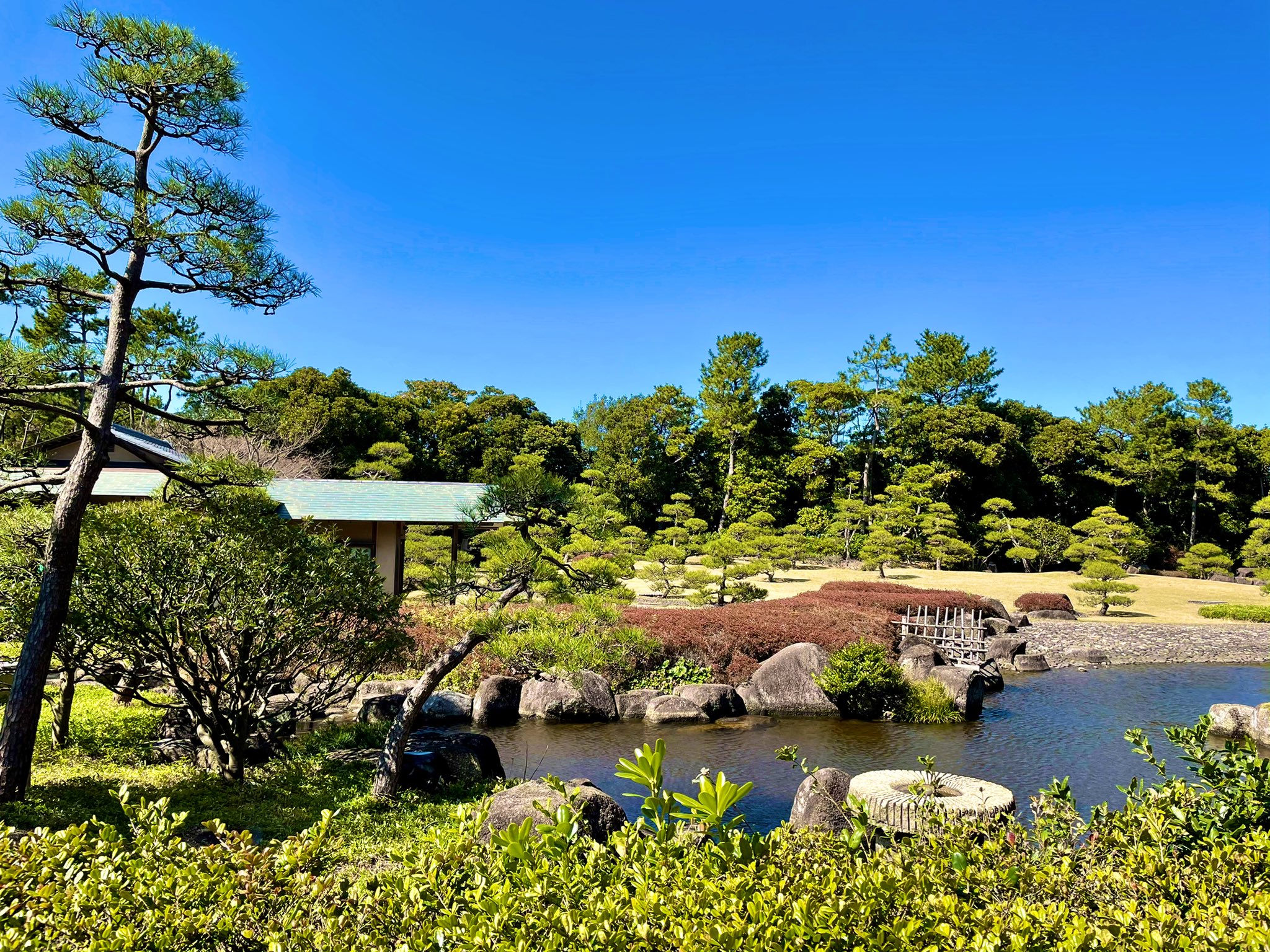 تويتر 妙典ったー على تويتر こないだ稲毛海浜公園に行ってきましたが 海へ延びるウッドデッキの工事中でした デッキ上にカフェもできるみたいなので完成が楽しみです T Co Pvhajhbrvc
