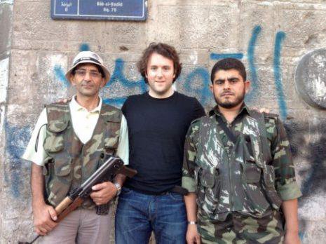 In response to the  @BBC defamation campaign in which  @chloehadj is suggesting that I am a "Russian agent", a claim now amplified by  #Syria "regime change" promoter, Michael Weiss - photo below, embedded with extremist armed groups  #Aleppo.. @bbclysedoucet  @BBCMonitoring