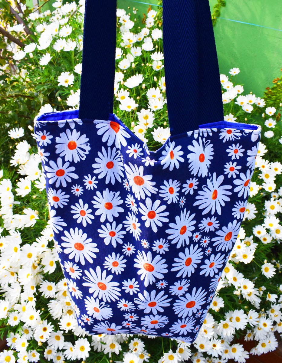 bittebcn's tweet photo. Colección bolsos Bitte 🌼🌼🌼 https://t.co/KvKxlfCEu3