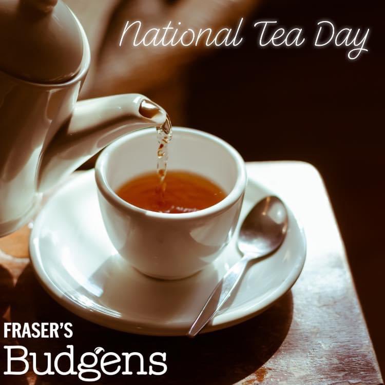 FrasersBudgens's tweet photo. It’s National Tea Day today ☕️
What’s your favourite go to tea?
We have a wide range of tea in stock. ☕️
#frasersbudgens #nationalteaday #cuppa #cupoftea #teabag #loose #teapot #builderstea #splashofmilk #comforting #yarnton #marlborough #witney #threemilecross #brizenorton https://t.co/XDQasoWZSd