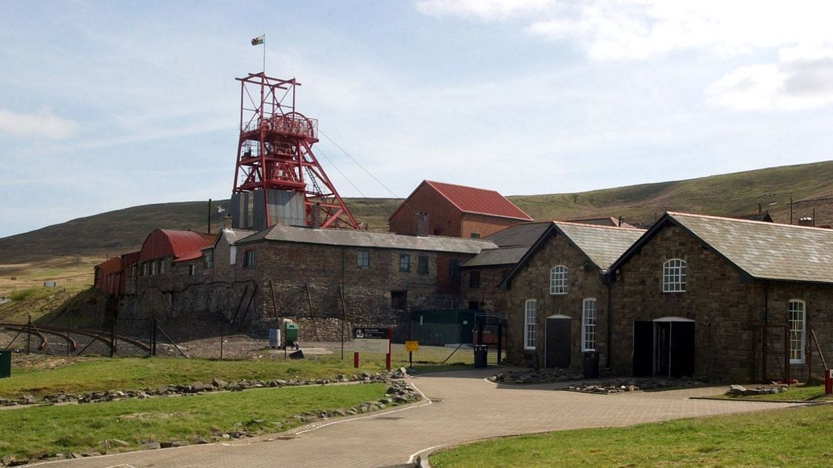 ExploreWalesUK's tweet photo. Big Pit National Coal Museum Blaenavon. Travel deep underground to tour the mine workings. What a unique experience!

#ExploreWalesUK #UNESCO #bigpit #Blaenavon #coalmine #welshhistory #welshnaturalmuseum #instawales #travel #traveluk #visitwales #discoverwales #wales #cymru https://t.co/UuXrQ6tUWf