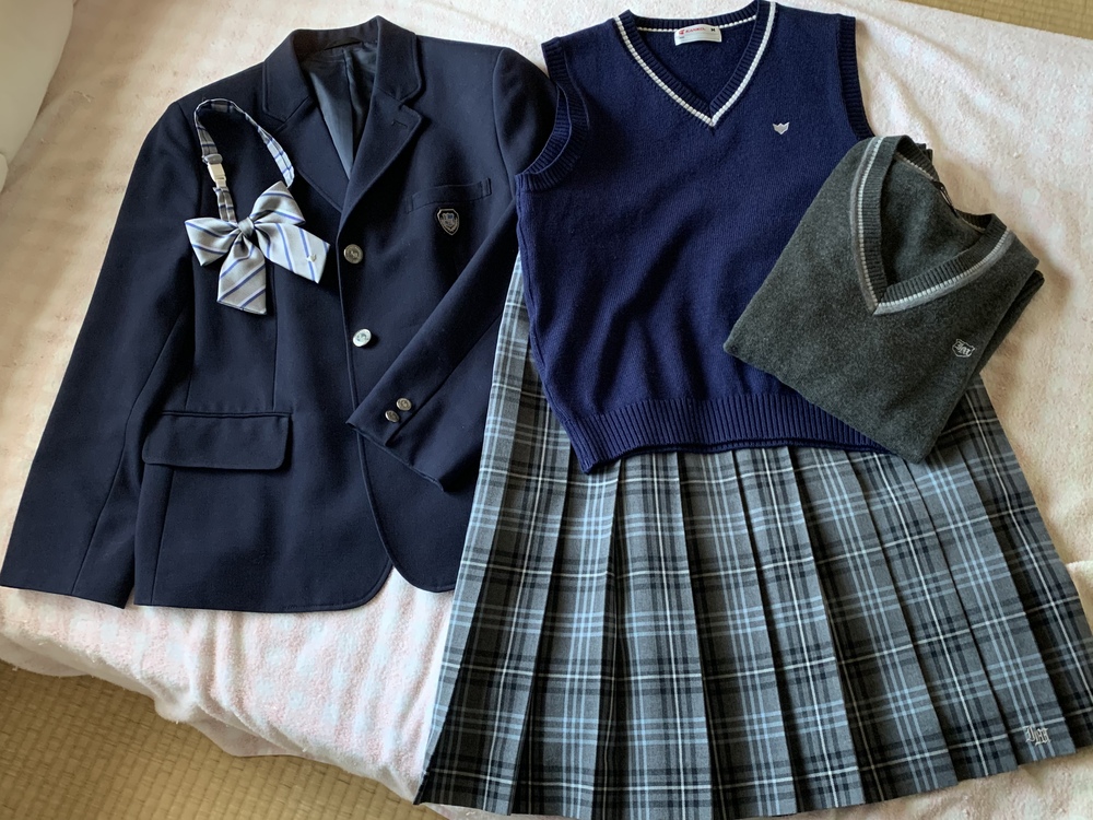 北海道 北海道石狩南高校 制服セット 美品 ブレザー大サイズが出品され