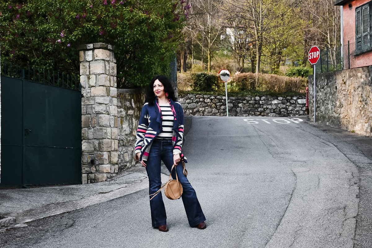 Il cardigan: uno degli indumenti chiave delle stagioni di transizione, la primavera e l’autunno. Può essere utilizzato come:
👠maglioncino 
👠blusa 
👠capospalla leggero
Tutti i modi per indossarlo sul mio blog #cardigan #consulenteimmagine #grunge 
👇👇thefashioncherrydiary.com/2021/04/20/com…