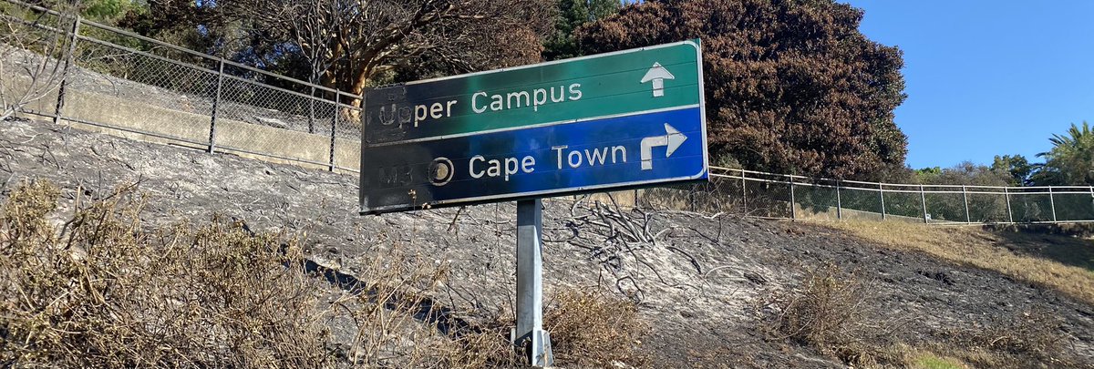 sasco_uct's tweet image. No time for performance. We are on the ground with the rest of UCT students. Ours is only to help students in crisis. Stationery, books and linens donations still needed @ GSB.