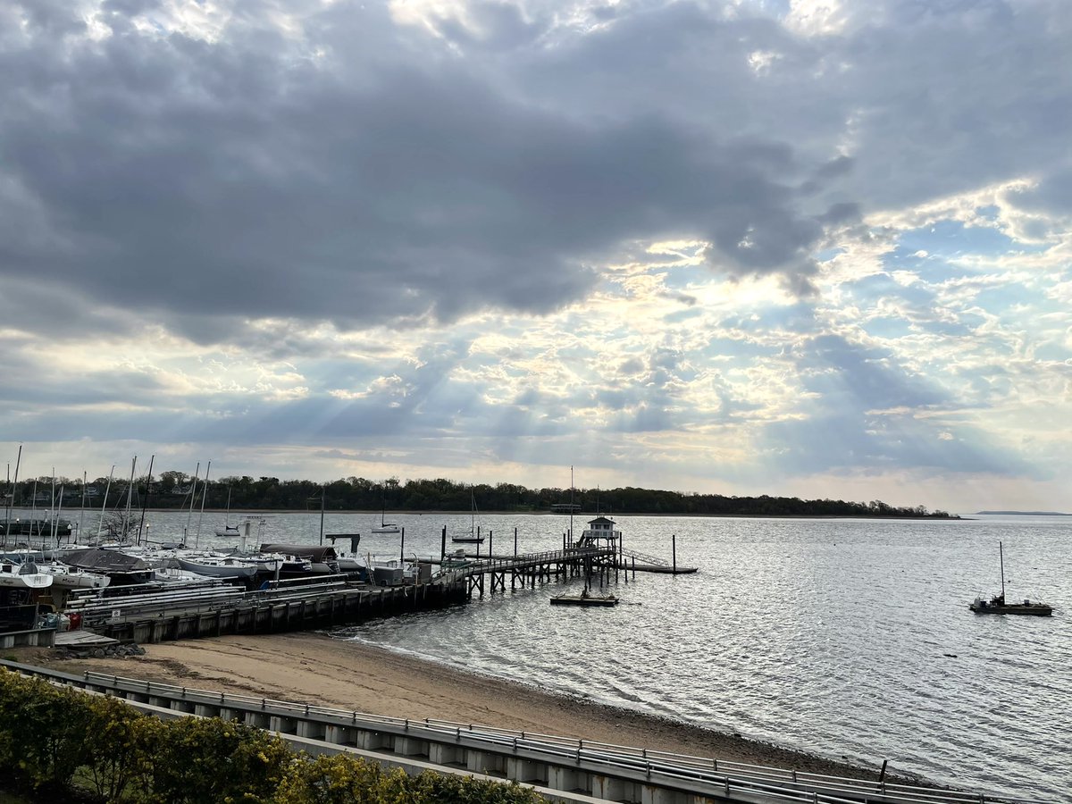 This morning’s chore is to cross the Arthur Kill right here from Perth Amboy to Staten Island. One of those little boats will do the trick. This is how the colonials got back and forth to NY. What a morning.