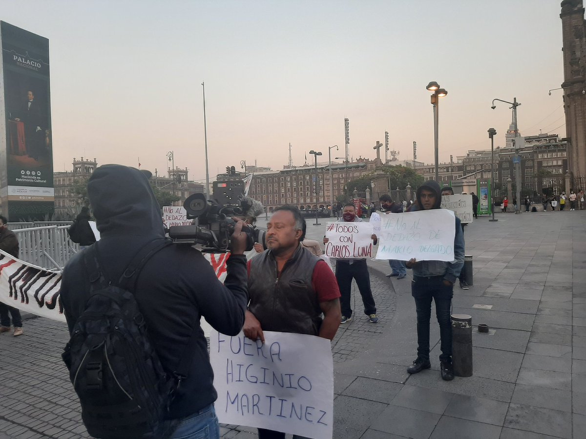 rosario_gf's tweet photo. #NoAlDedazoDeMarioDelgado
Mostrando ante los medios la imposición de candidatos en MORENA.
Luchando siempre en pro de la democracia en Ecatepec, Dtto. XXI https://t.co/eKbpfecXkP