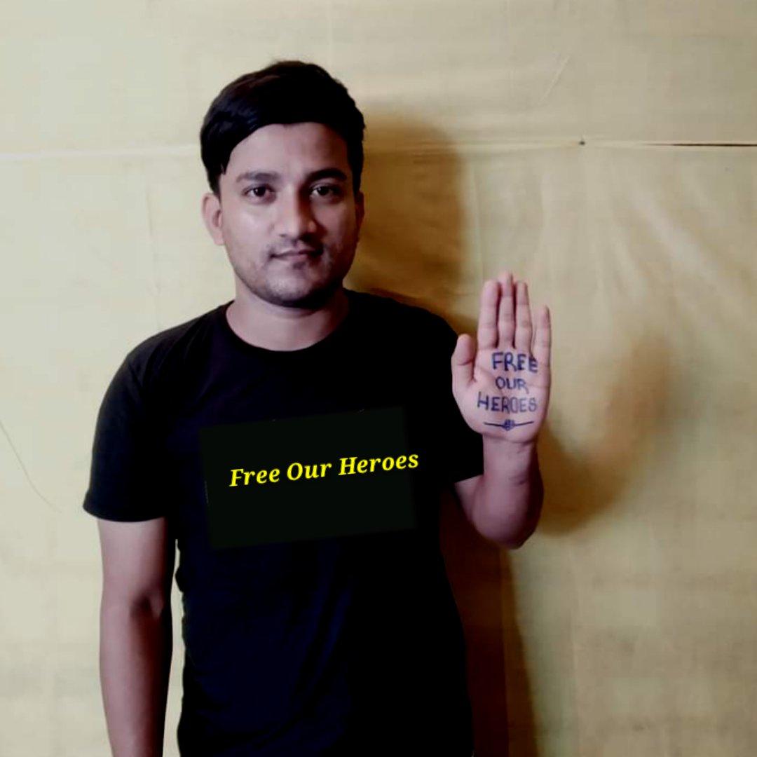 TechnicalShabb3's tweet photo. Free our youths, civilians, activists, doctors,CDM staffs, journalists.Torturing in prisons and staged unlawful accusations must stop. Disclose condition, whereabouts of those detained. Further targeted abductions and oppression must come to a halt.
#ReleaseTheDetainees https://t.co/18UGpzK8BZ