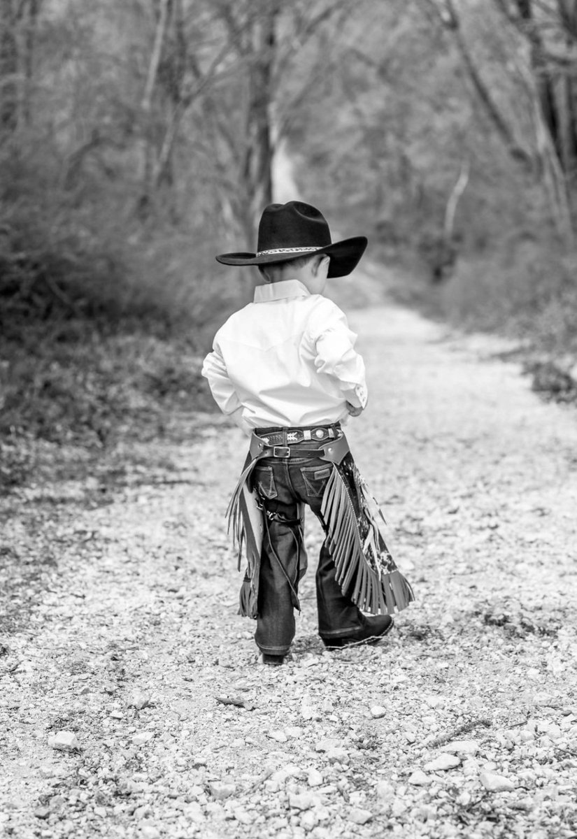 AmazinglyAlic3a's tweet photo. THIS mama is letting her baby grow up to be a COWBOY! #BootBarn #WrabglerJeans #CodyJamesHat #FutureBullrider #MamasWeson #CowboyModel @bootbarn @Wrangler https://t.co/85iXLBf4gy