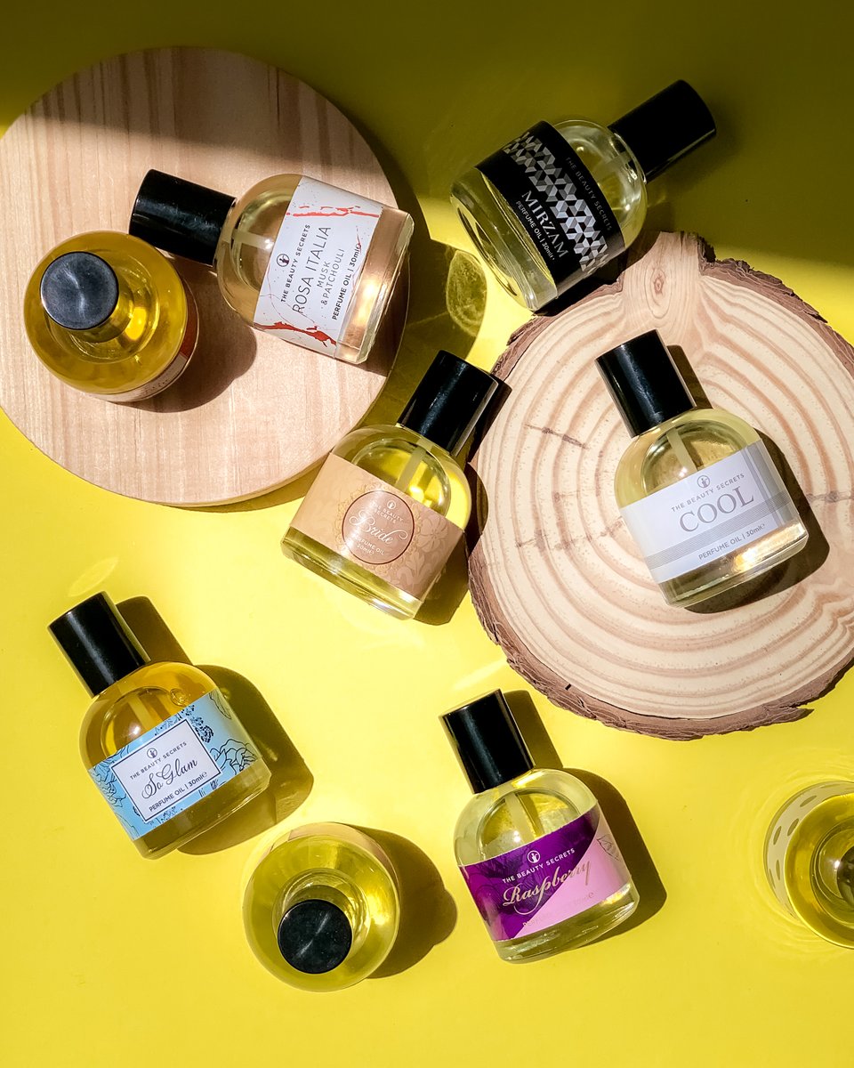 beautysecretsme's tweet photo. استخدموا زيوتنا العطرية من مجموعاتنتا الأساسية كخمرية للشعر بعد الاستحمام واستمتعوا برائحة تفوح مع كل حركة !✨😍

#ذي_بيوتي_سيكرتس #مجموعة_أساسية #عناية_يومية #سعادة
#thebeautysecrets #selfcare #mainrange #happiness https://t.co/NYR8Id29iH