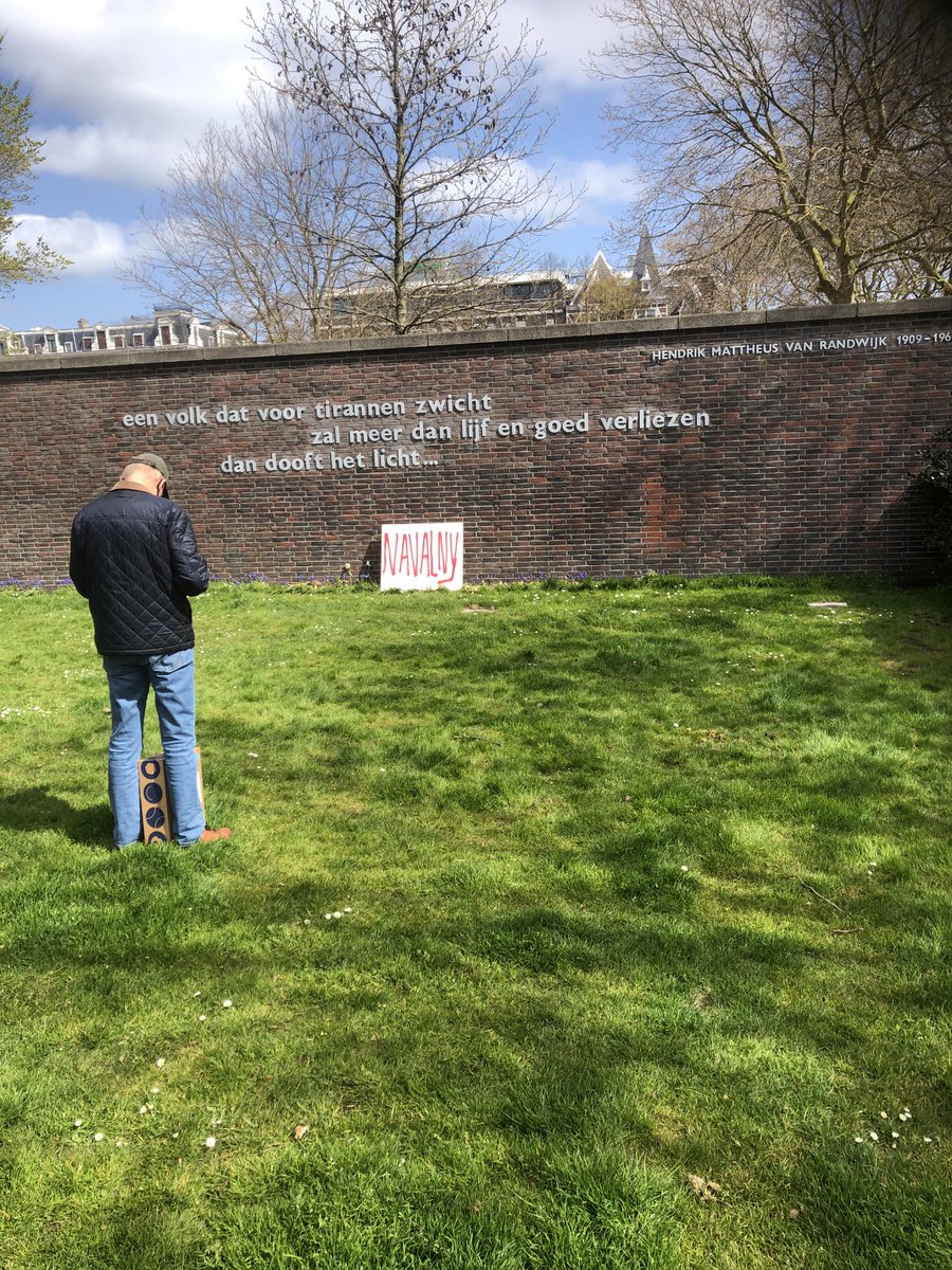 Theodor Holman (@theodorholman) on Twitter photo 